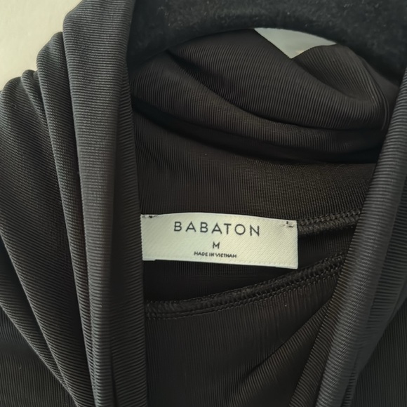 Ladies turtleneck top - Picture 2 of 2